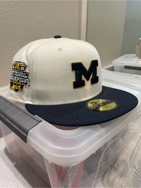 New Era Cream & Gray Fitted Cap with Yellow Embroidered